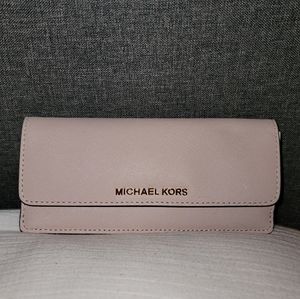 Michael Kors nude pink wallet
